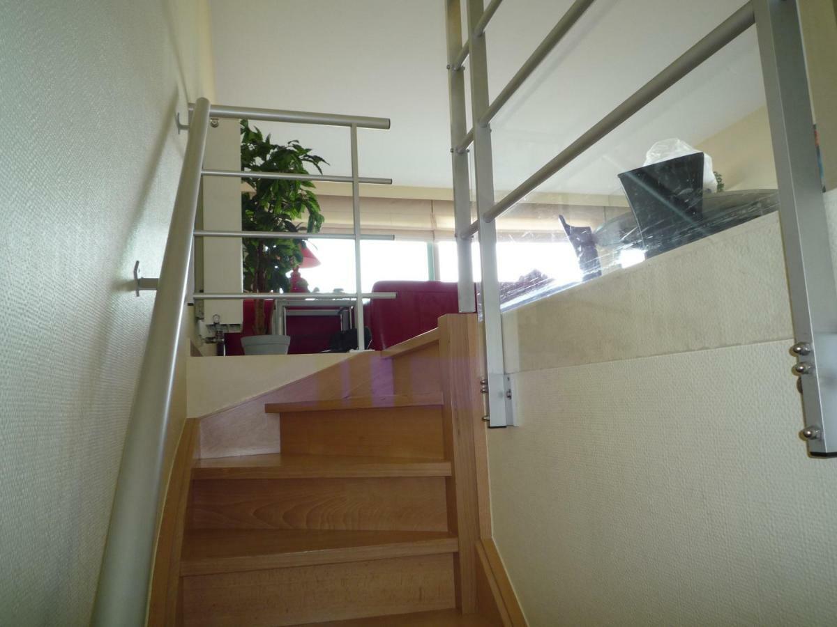 Residentie Albert-1, App.202, Zeelaan 214 *